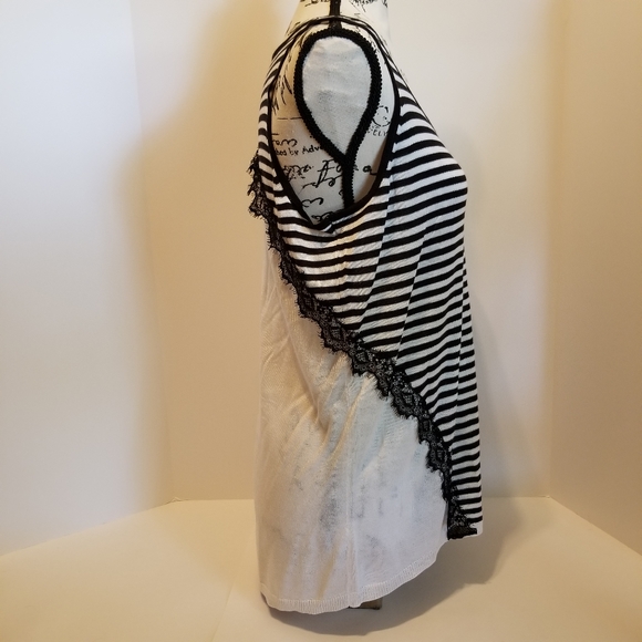 Democracy Black and white tank Medium - Picture 3 of 11